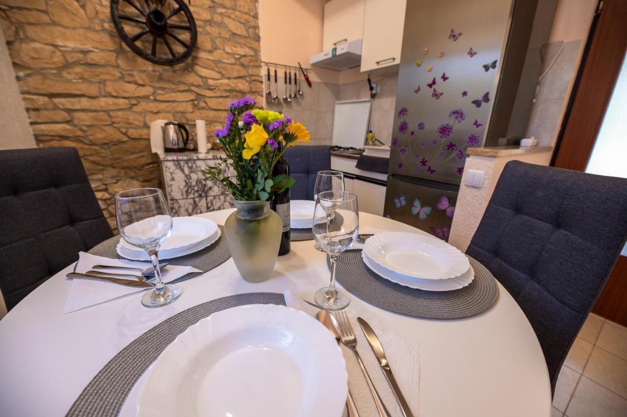 Luka Appartement *